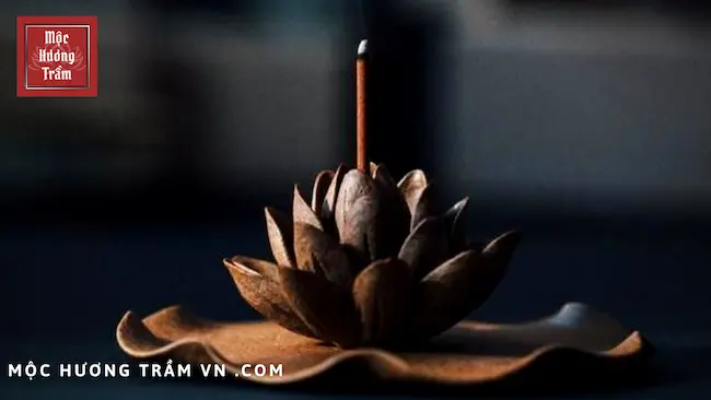 Đế cắm nhang bằng gỗ hình hoa sen Đế cắm nhang bằng gỗ hình hoa sen