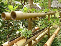 Huertas caseras con cañas de bambú