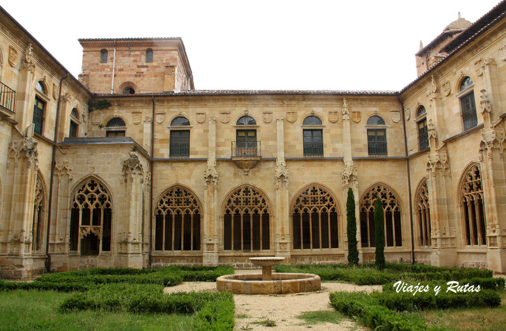 Claustro del Monasterio de S Salvador de Oña