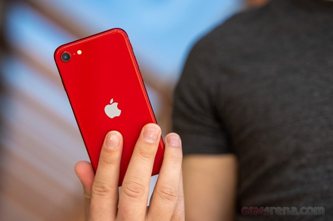 Bảng giá iPhone: iPhone 11 biến động nhất, iPhone 12 Pro Max không đổi