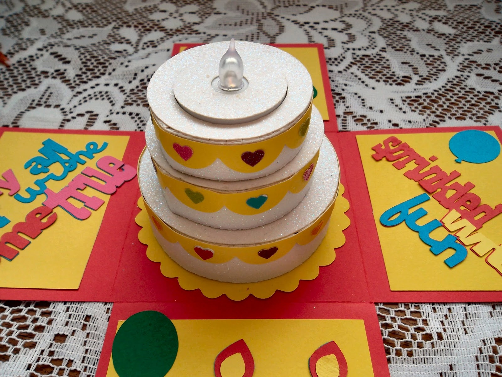 Cricut Fun! Explosion BoxA Lighted Birthday Cake