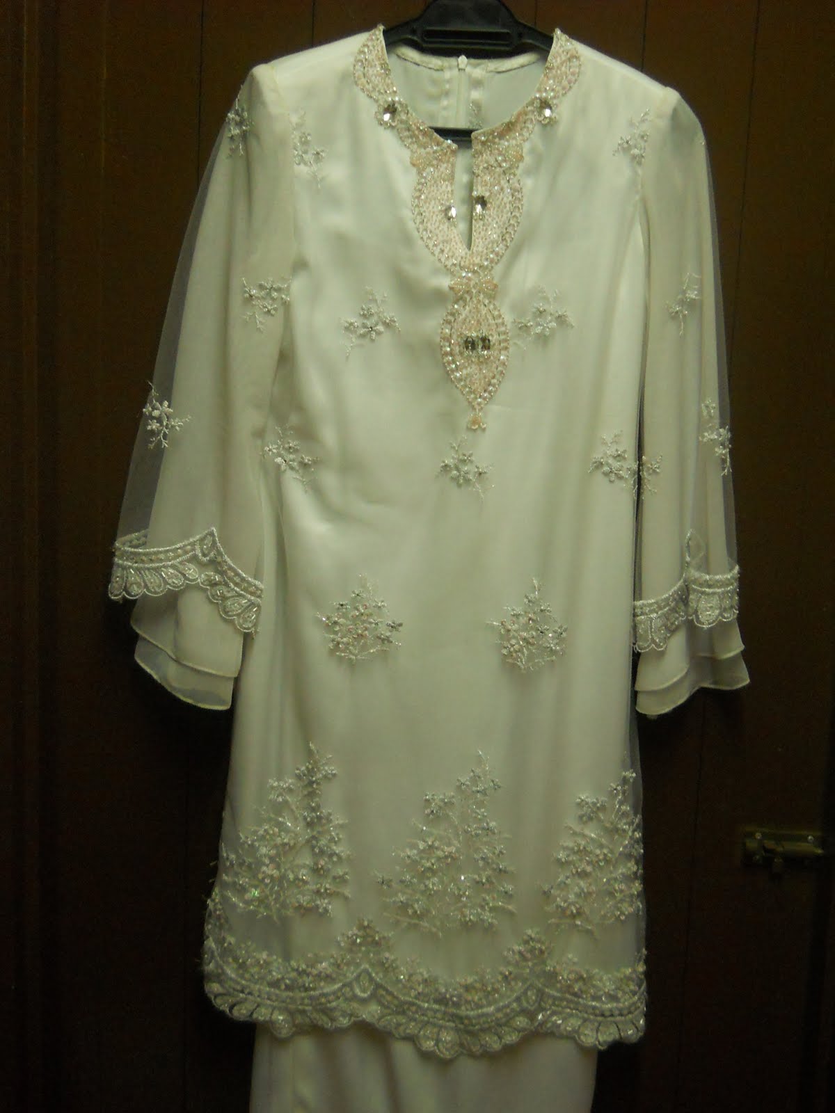 Baju Pengantin Artis Korea / 20 Model Kebaya Pengantin Modern Artis