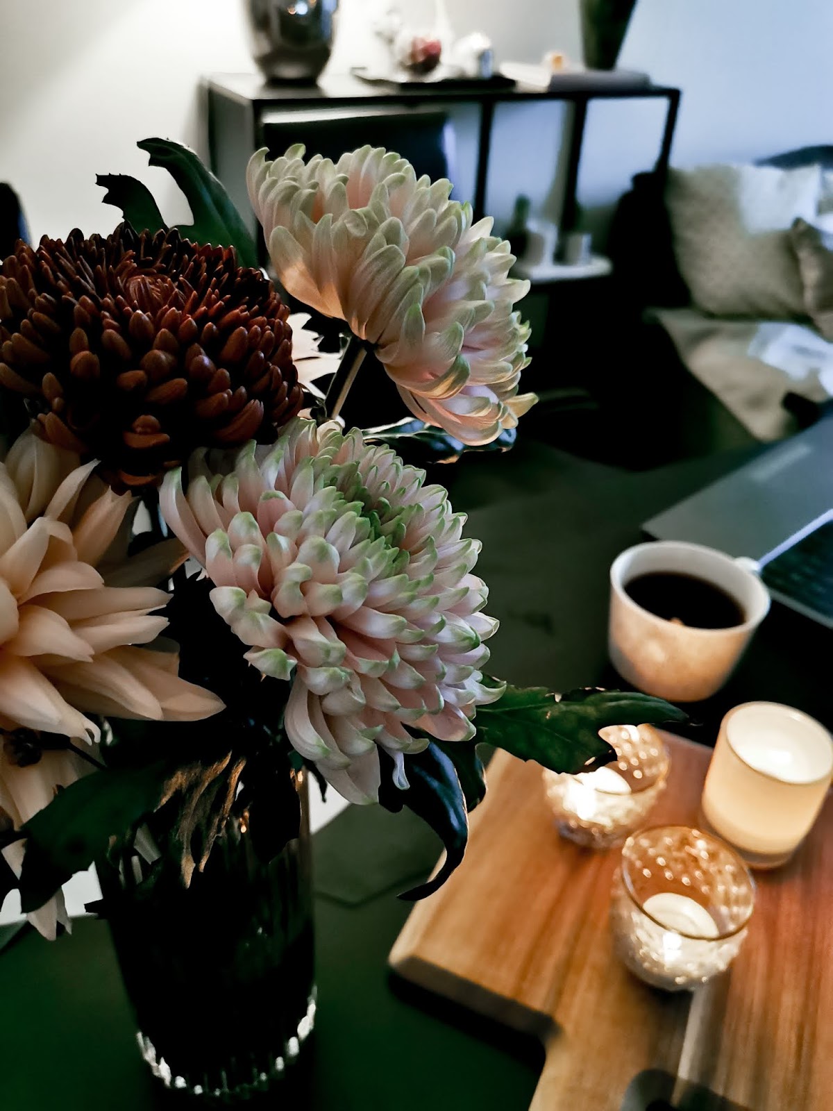 Big mamas home by Jenni S. Kuulumisia Big mamas home by Jenni S. Kuulumisia