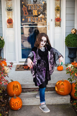 You Are My Licorice: Halloween 2018 :: True and Zombie Orphan