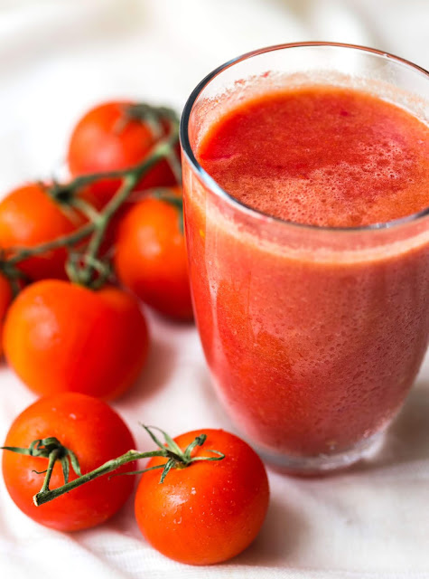 guide for good skin which  has tomato  juice 