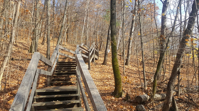 Départ du Sentier des falaises à Prévost