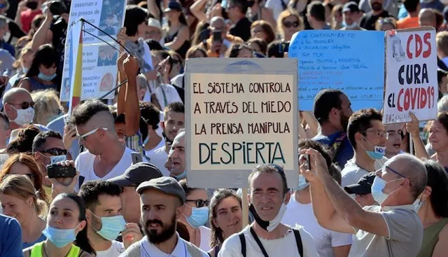 Protesta en Madrid contra el uso de la mascarilla