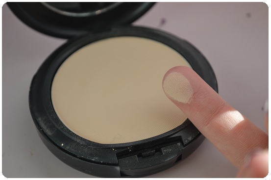 MakeupByElysa // A Scottish Beauty Blogger: Review- MAC Studio Fix Powder  Plus Foundation