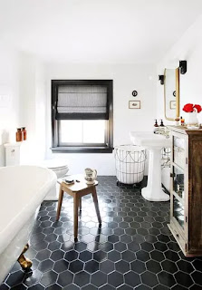 desain kamar mandi Cool Black and White Bathroom
