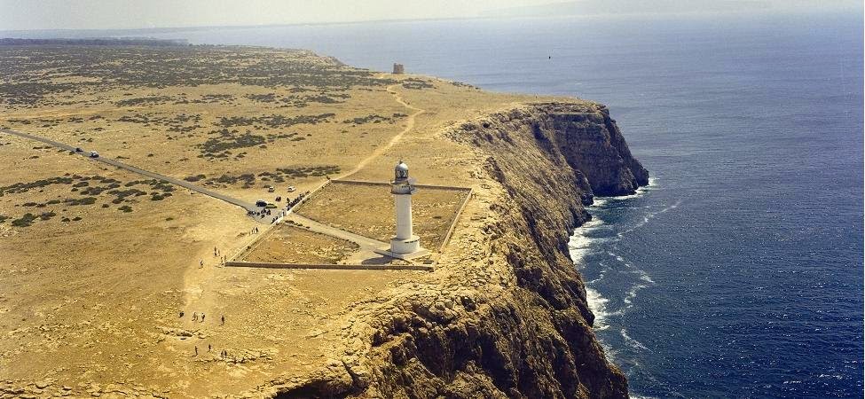 El faro del Cabo de Barbaria en Formentera, Islas Baleares