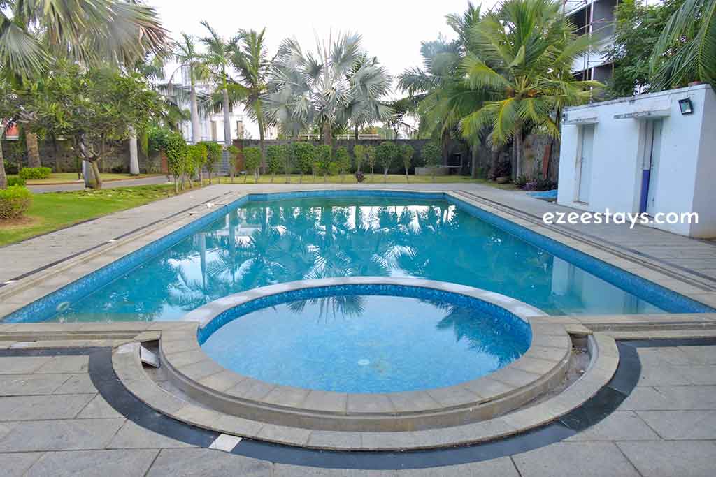 room with private pool in ecr