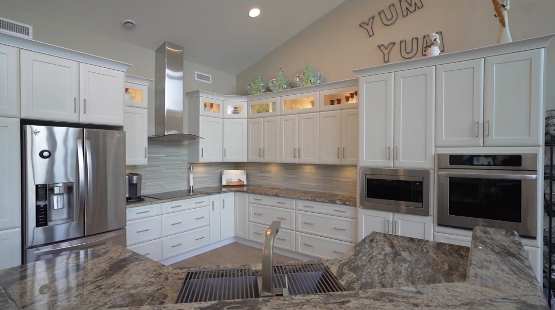 22 Photos vs. 1150 Peninsula Rd, North Bay, ON Interior Design Luxury Home Tour