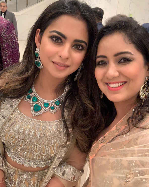 isha ambani diamond necklace