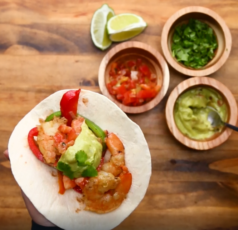 One-Pan Shrimp Fajitas #shirmp #fajitas #cookies >> #food >> #easy>> # ...