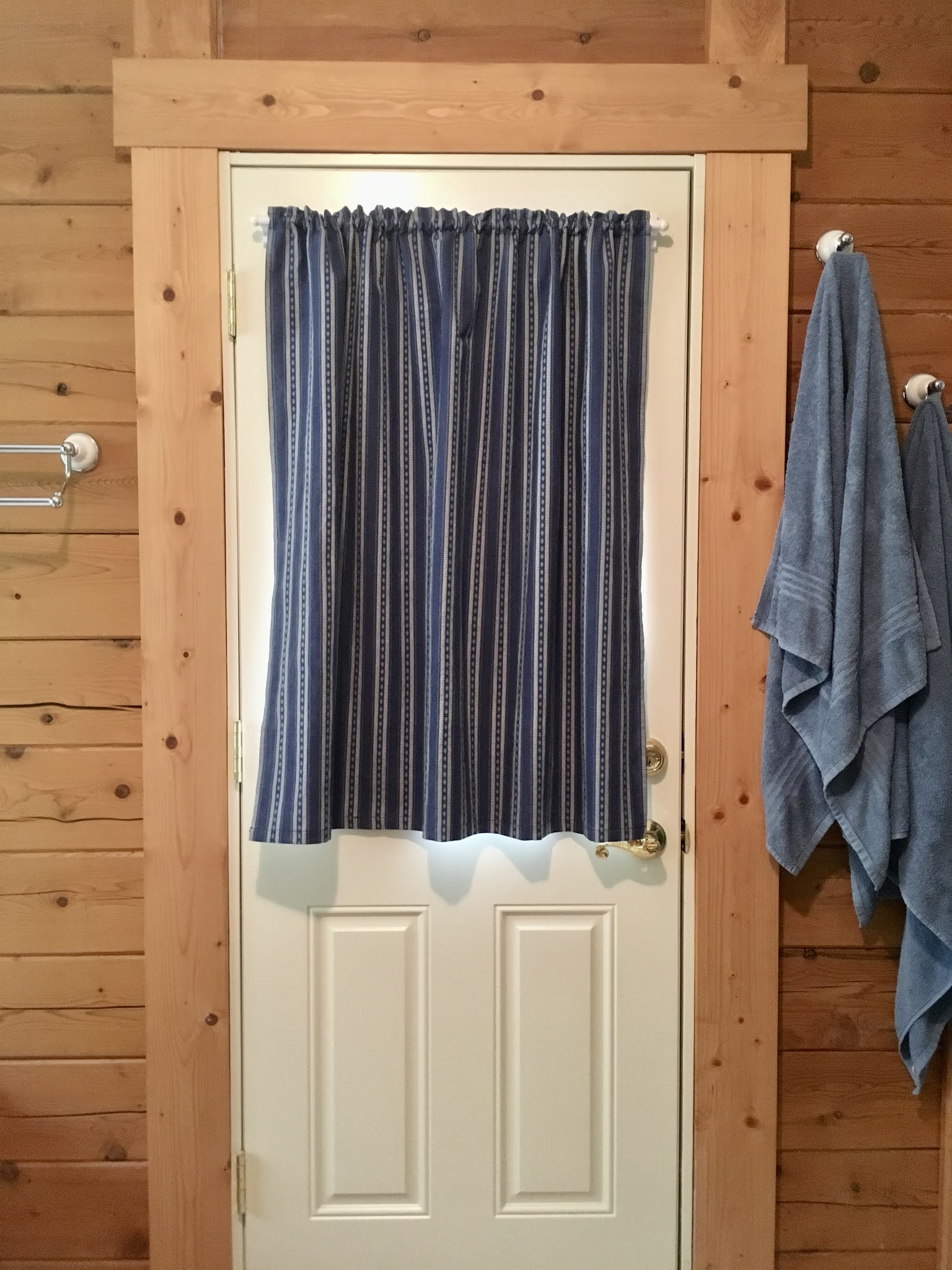 Ms. Nancy's Nook Privacy Curtain DIY
