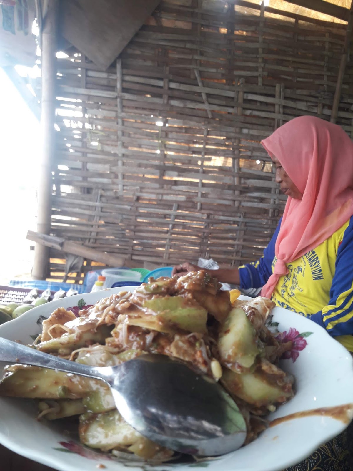 Desa Taddan Pedagang Masyarakat Desa Taddan