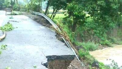 Tebing Jalan Rusak di Ambalawi Akan Ditangani BWS, Kerusakan Aspal Ditangani PU NTB
