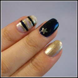 nails navy gold nautical