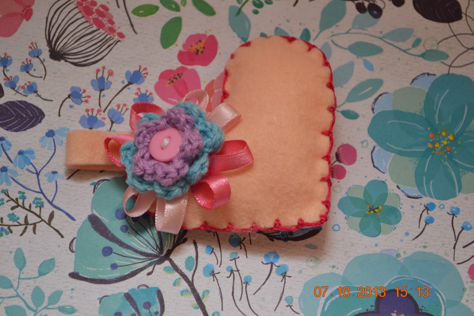 Bows and Ribbons Felt Heart Keychains