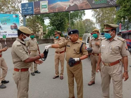 गोरखपुर के कोरोना योद्धा जिनकी मेहनत से गोरखपुर है कोरोना फ्री 2 SP Traffic Aditya verma