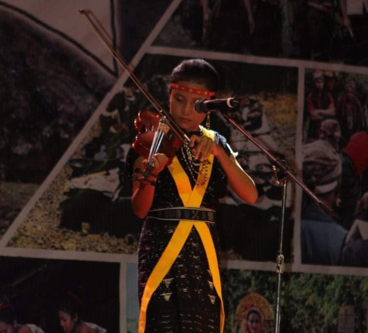 Nona Anna Ire Bangga Jadi Anggota Parlemen Remaja Mata Katolik