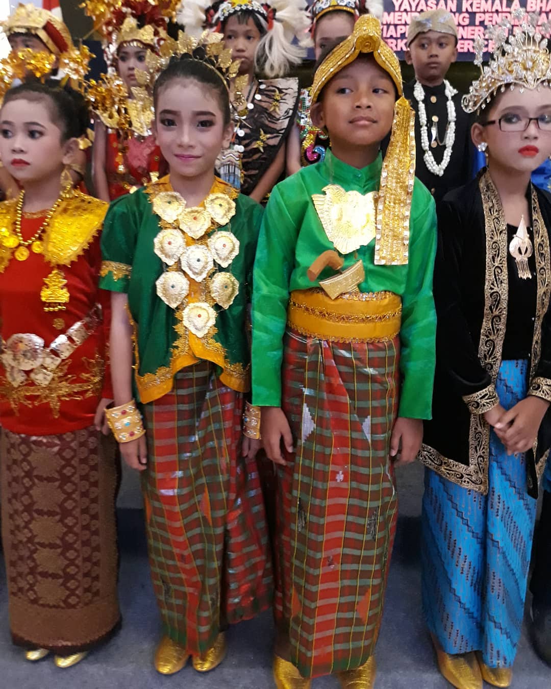  SANGGAR  NUSANTARA DOT COM Jakarta Sewa baju  