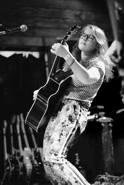 Mariah Schneider of Slider performing The High Watt, Nashville photographer Sarah Bello Hiwandergirl