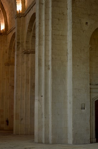 7  Eglise Haute - Abbaye de Montmajour