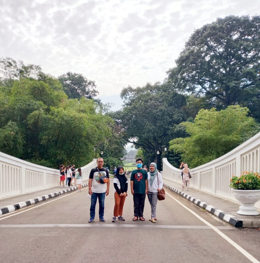 empat spot instagramable di kebun raya bogor nurul sufitri