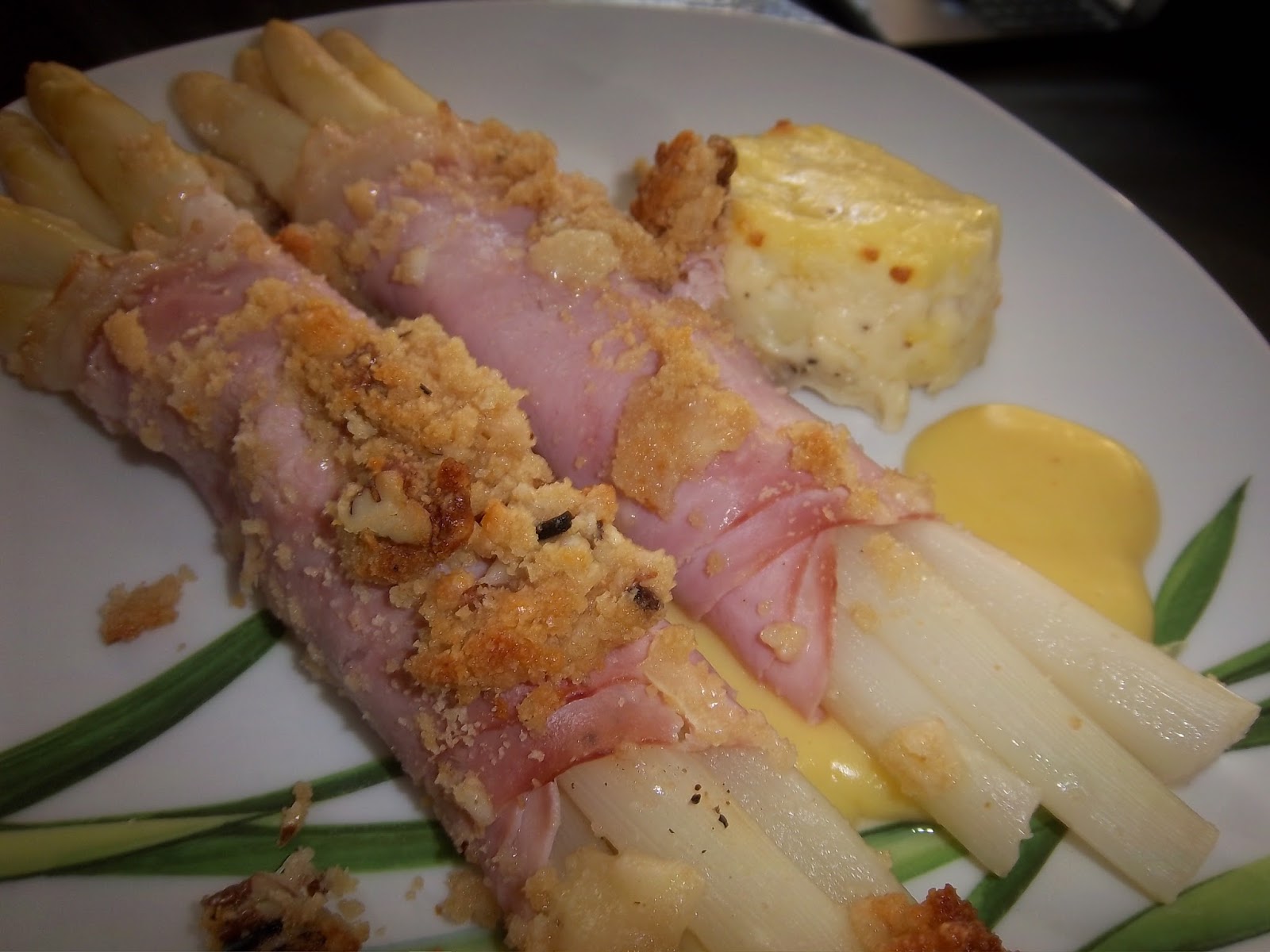 Lass dich einwickeln von den Spargel- Schinken Röllchen mit Parmesan ...