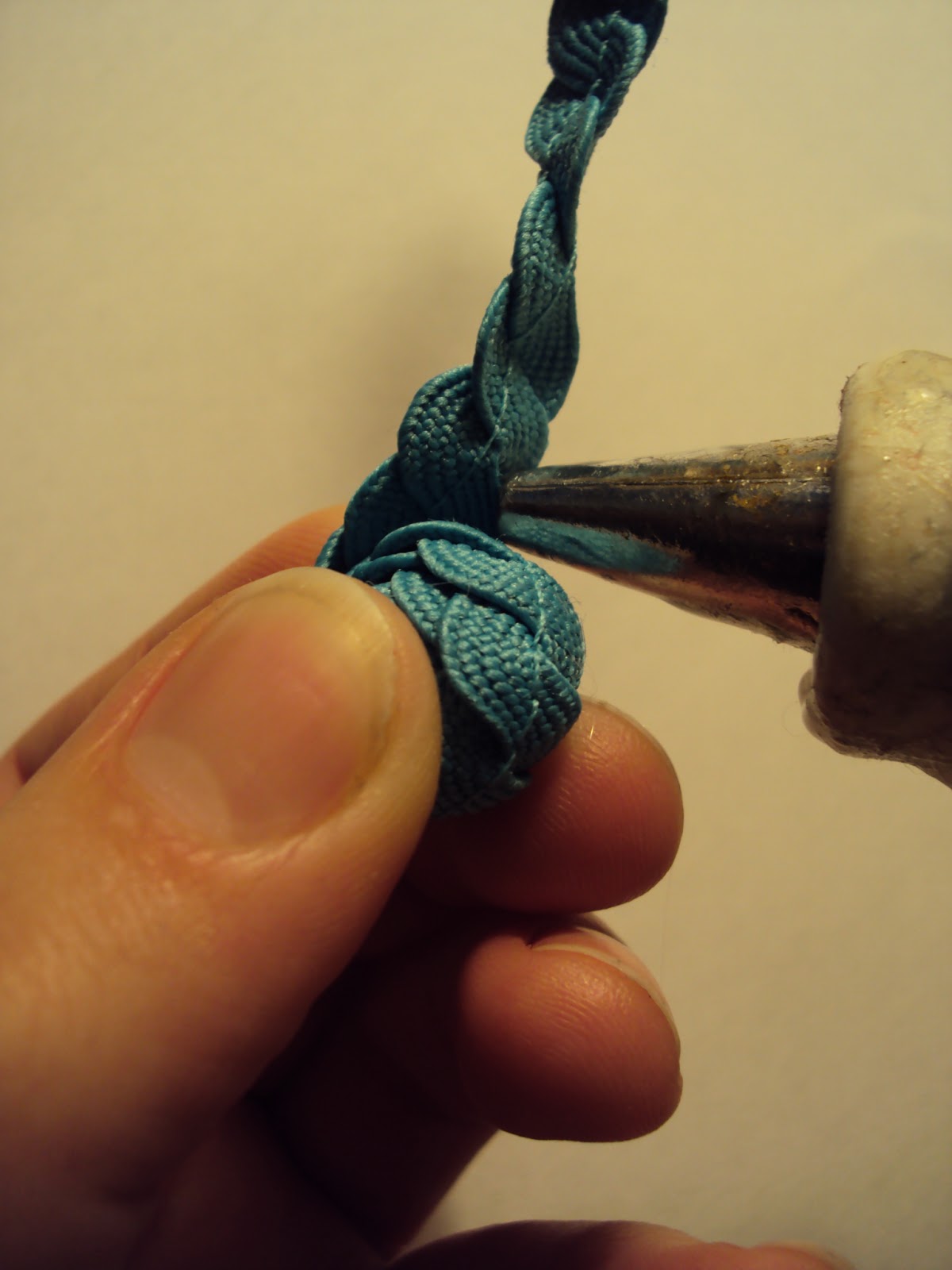 Trust Implicitly: DIY Rick-Rack Roses