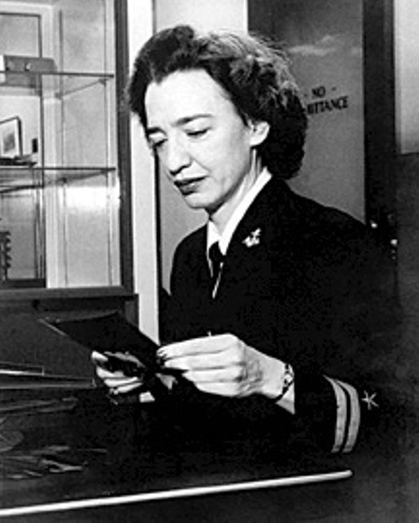 Grace Hopper la inventora del primer compilador