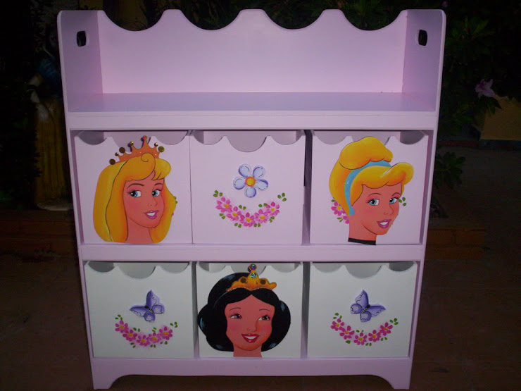 Estante organizadora com 6 caixas Princesas