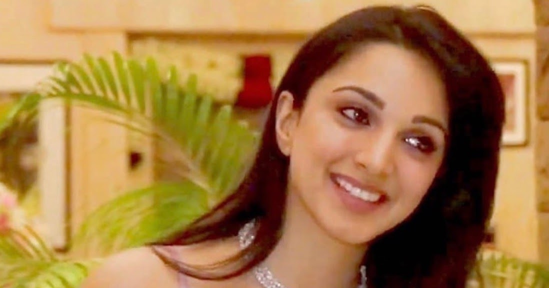 Kiara Advani Classy Diamond Choker Jewellery Designs