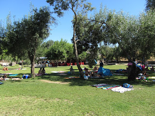 Zona de recreo de la piscina natural de La Abadía