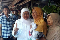 Kembali Kunjungi Blitar, Khofifah Blusukan ke Sejumlah Pasar Tradisional 