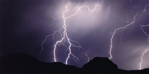 Kerala, Kozhikode, News, Lightning, Death, Injured, 1 Dead in lightning