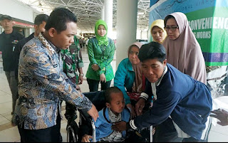 Bupati dan Wabub Lumajang Jemput Korban Kerusuhan Wamena Asal Lumajang Bupati dan Wabub Lumajang Jemput Korban Kerusuhan Wamena Asal Lumajang