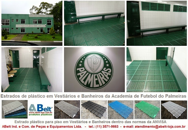 Estrado de plástico em vestiário e banheiro do Centro de Treinamento de Futebol do Palmeiras