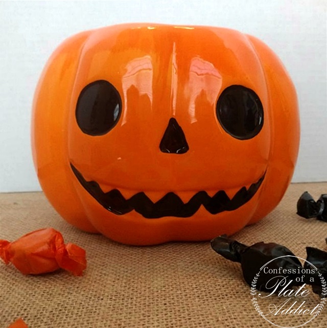 CONFESSIONS OF A PLATE ADDICT: Halloween Cookie Jar Makeover
