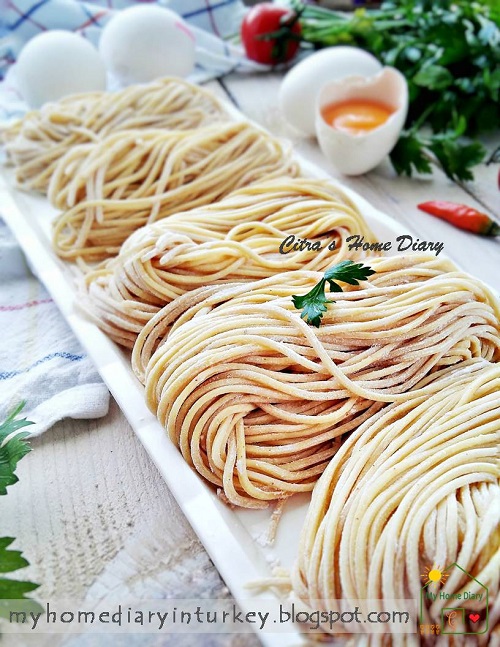 Citra's Home Diary Homemade Chewy and springy Noodles (from egg white