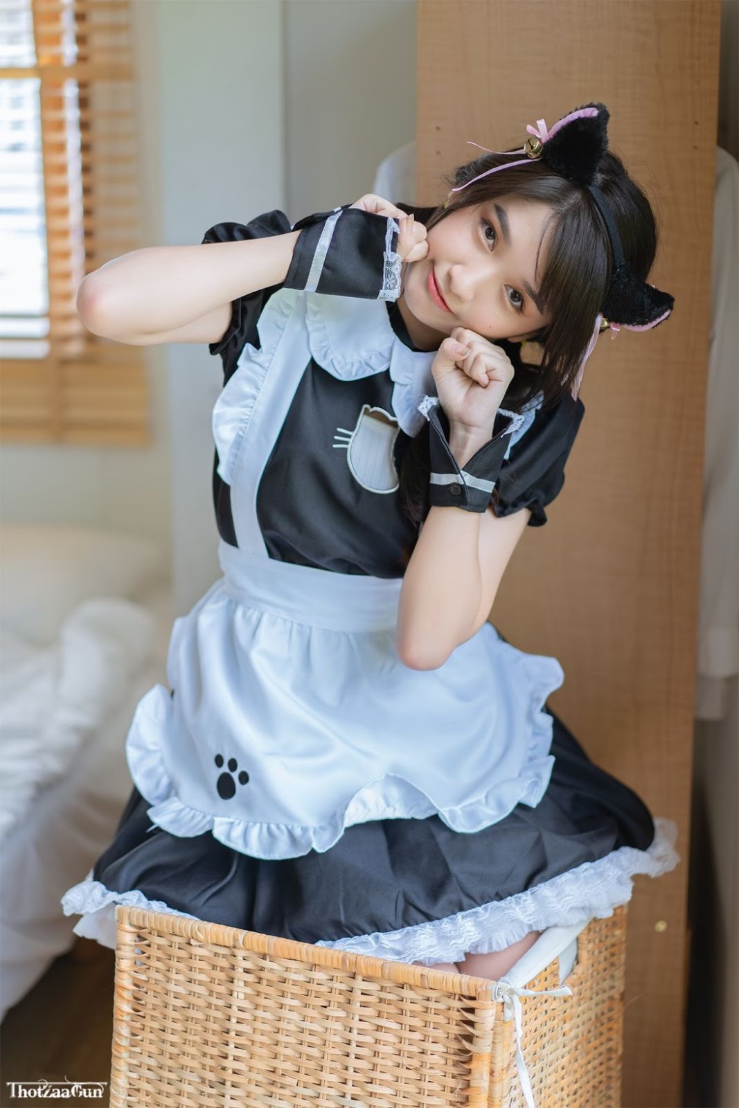 Thailand model: Yatawee Limsiripothong - The cute black cat - TruePic.net