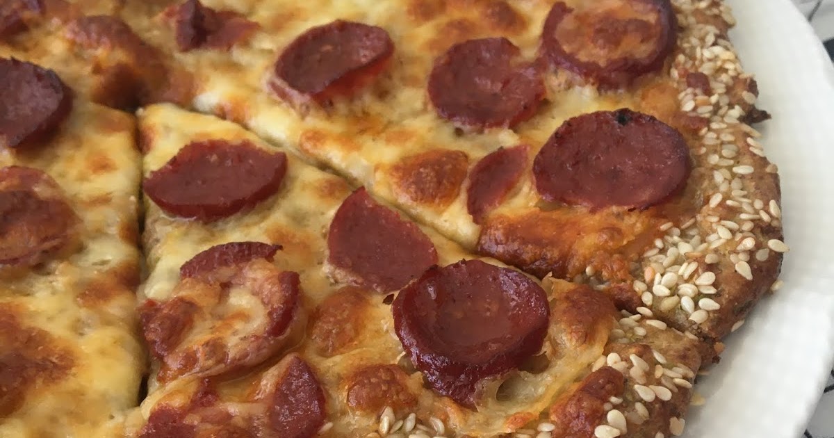 LaMa, orada, surada ve burada Mayasız , kabartma tozsuz pizza (deneyin!)