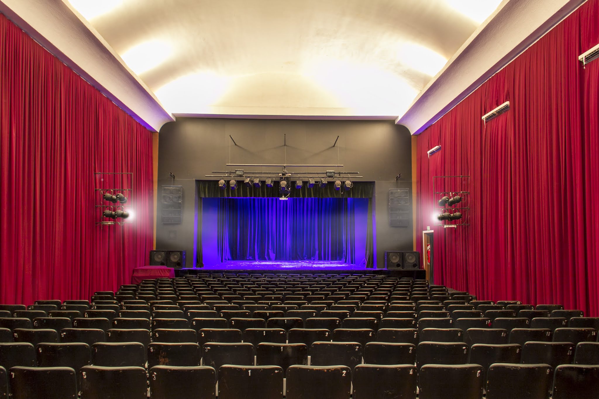 Teatro Auditorium SALAS Y ESPACIOS Teatro Auditorium SALAS Y ESPACIOS