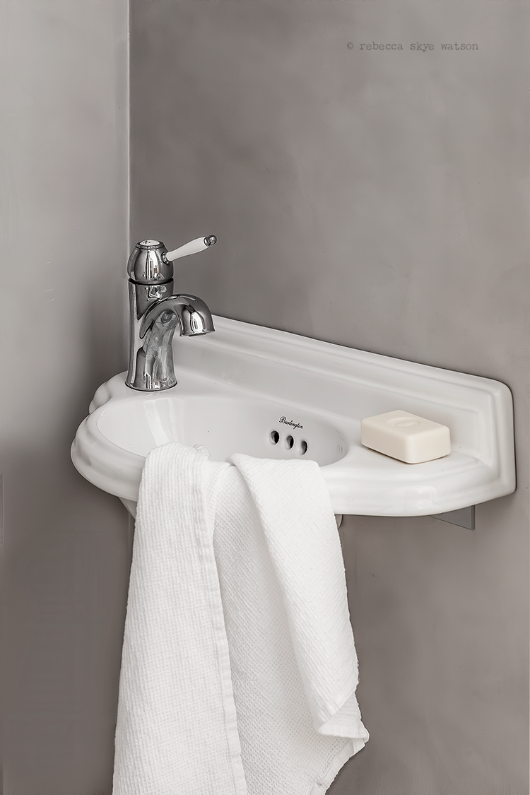 BATHROOM SCENES — Sanctuary