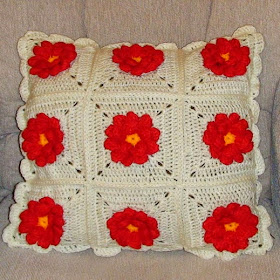 Dahlia in a Square Pillow - Free Crochet Pattern 