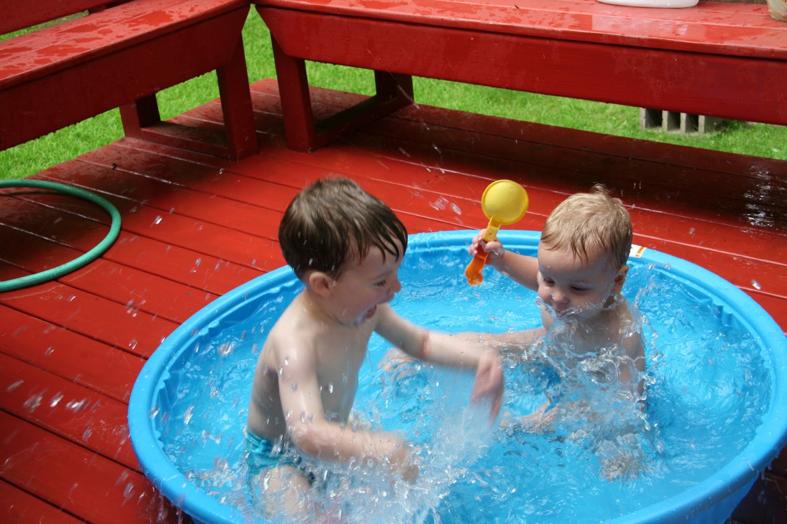 can i put a kiddie pool on my deck