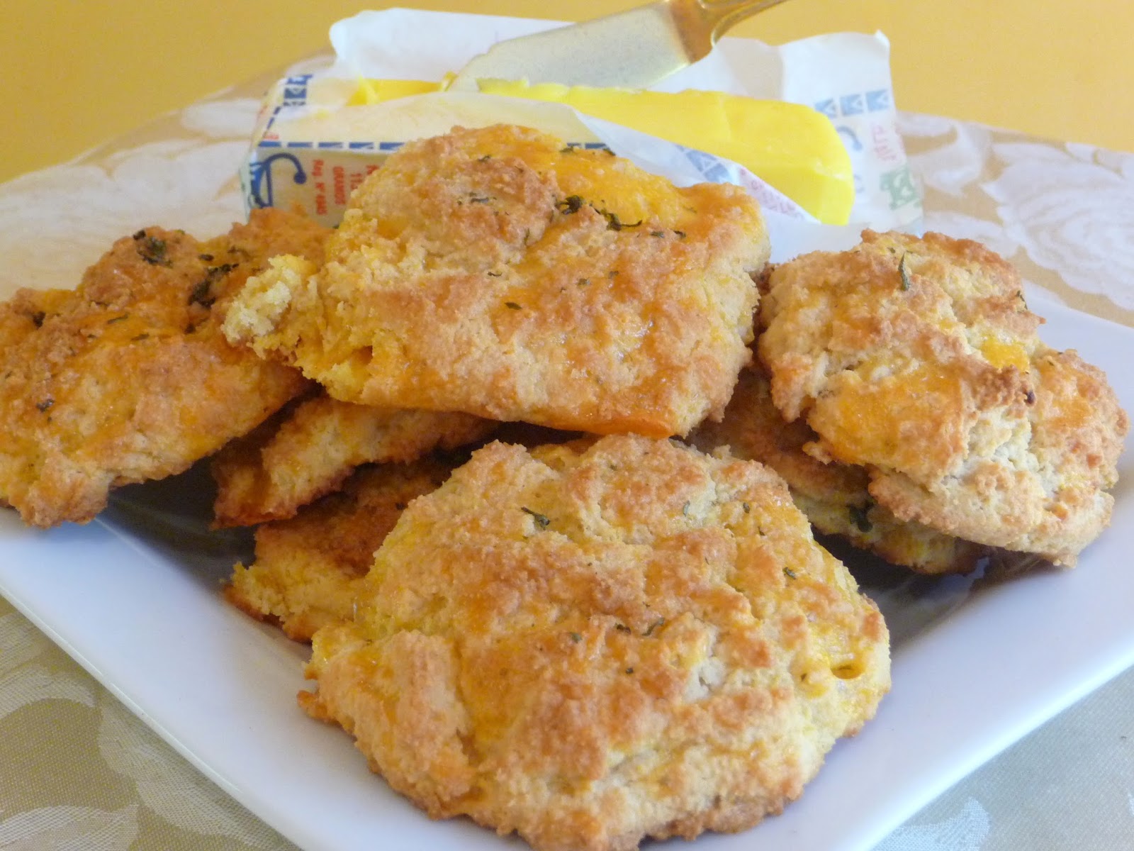 GARLIC BUTTER BISCUITS