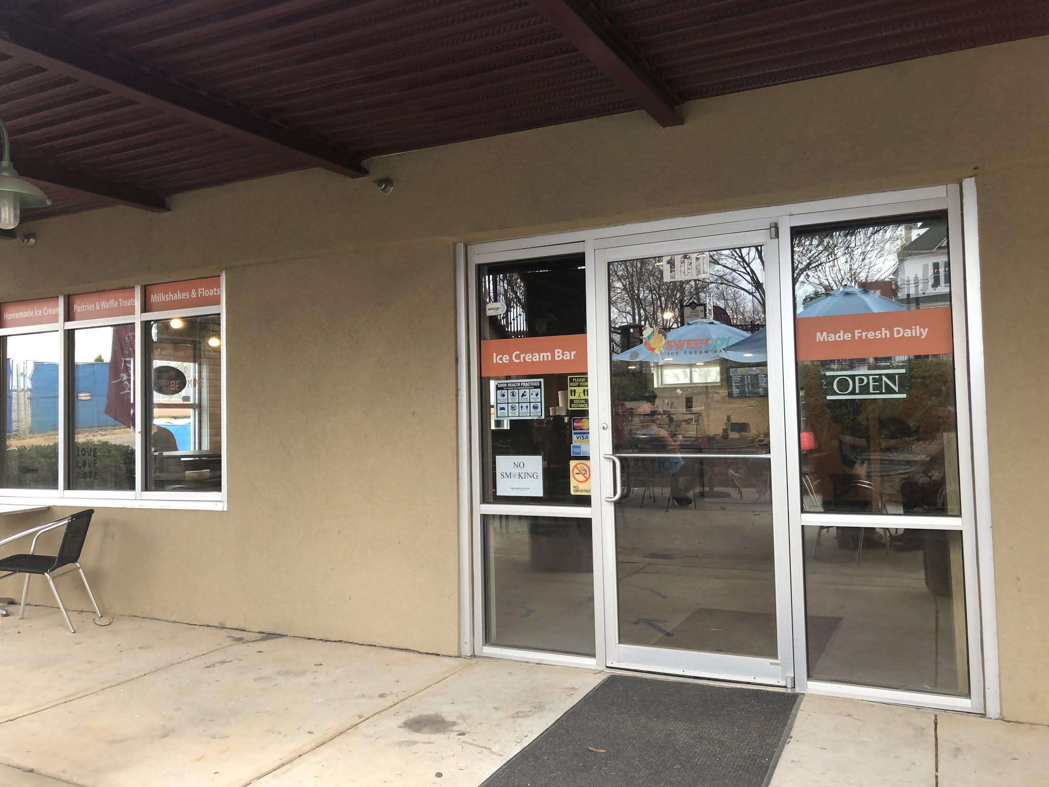 PIG OUT SPOTS Sweet Joy's Ice Cream Bar (Lawrenceville, GA)