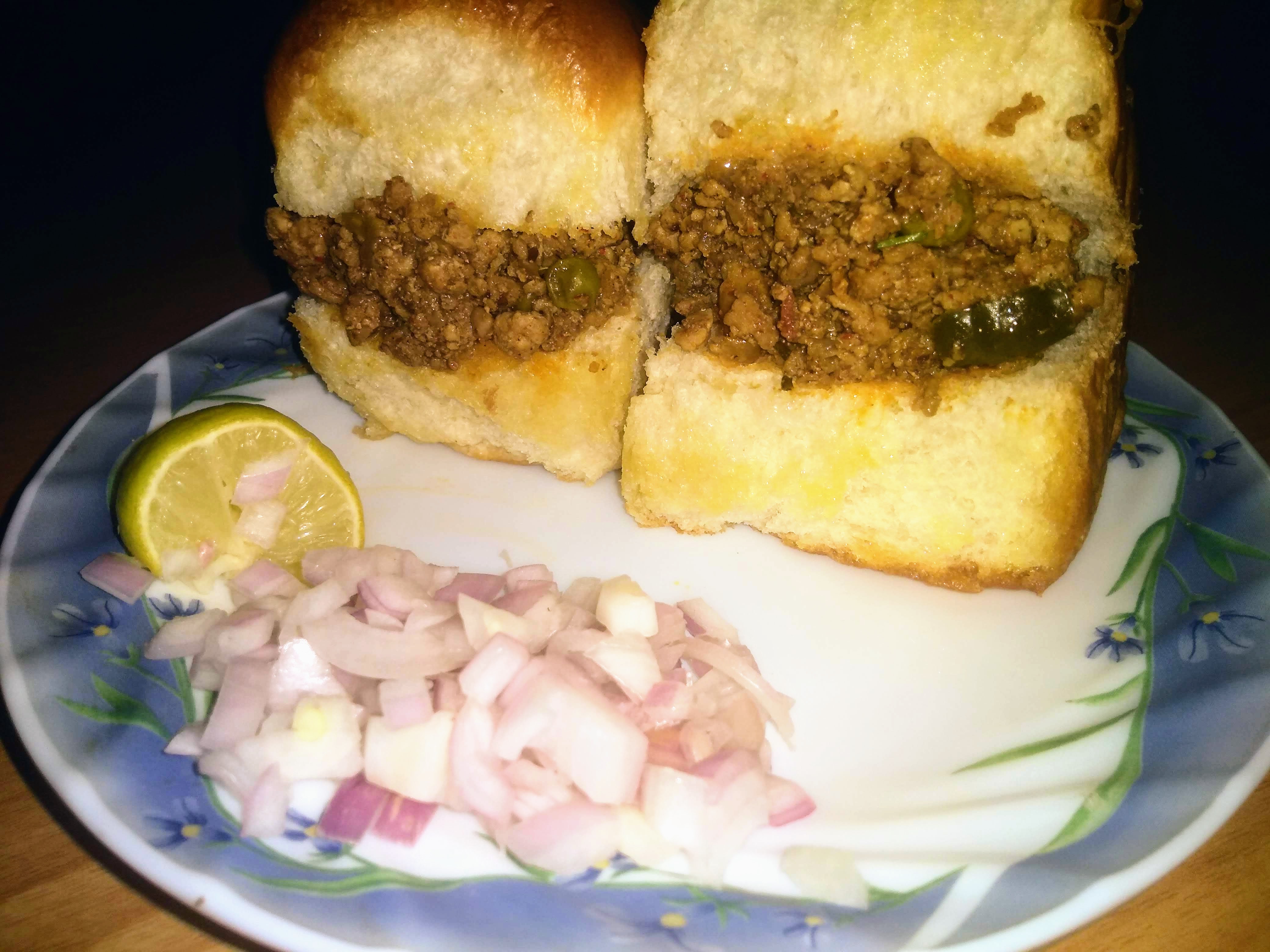Chicken keema pav